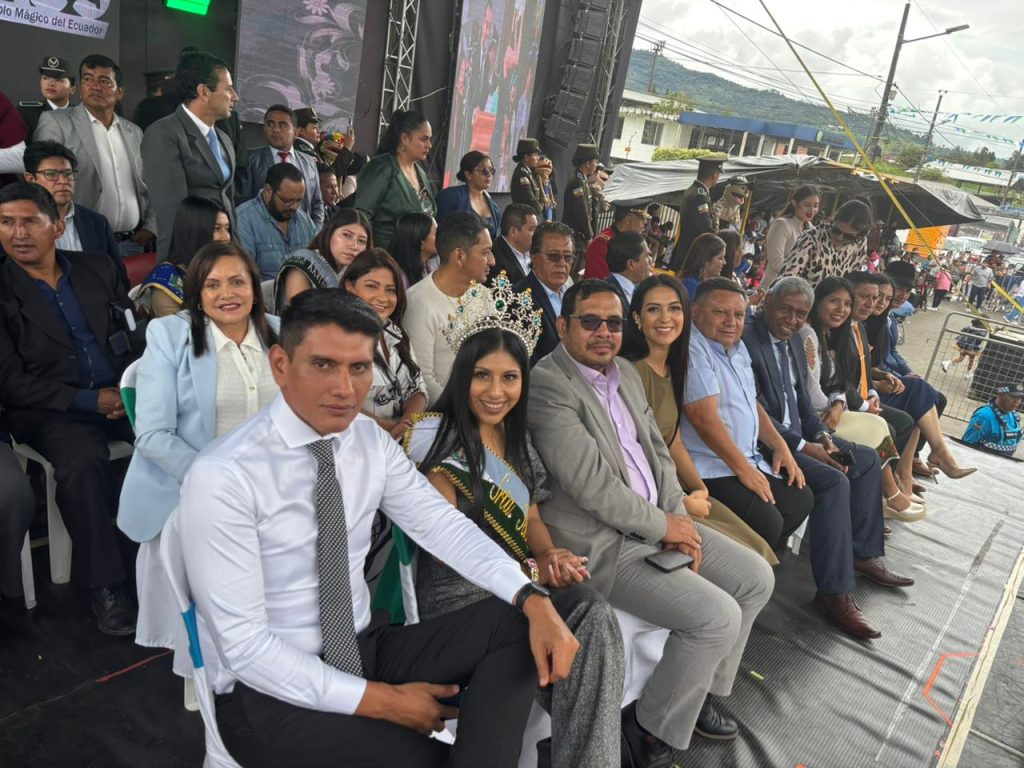 Autoridades de El Chaco y Sinohydro durante la ceremonia de cantonización.